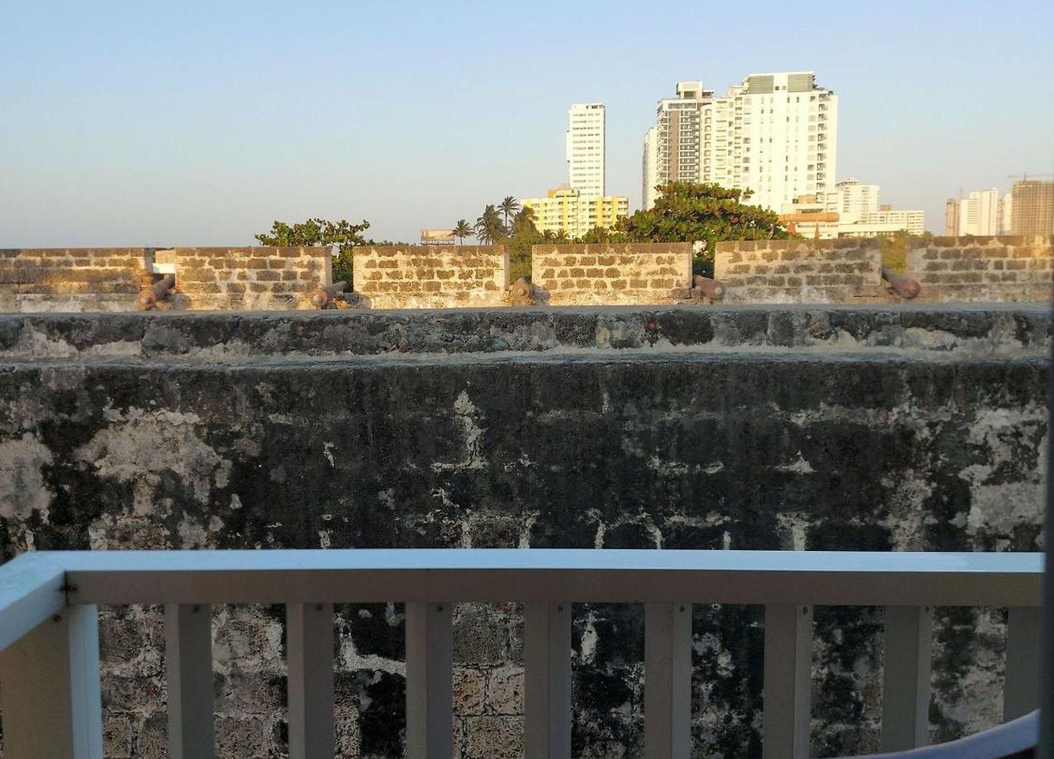 Apartamento En La Ciudad Amurallada Cerca De Todo *