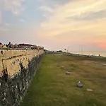 Apartamento En La Ciudad Amurallada Cerca De Todo